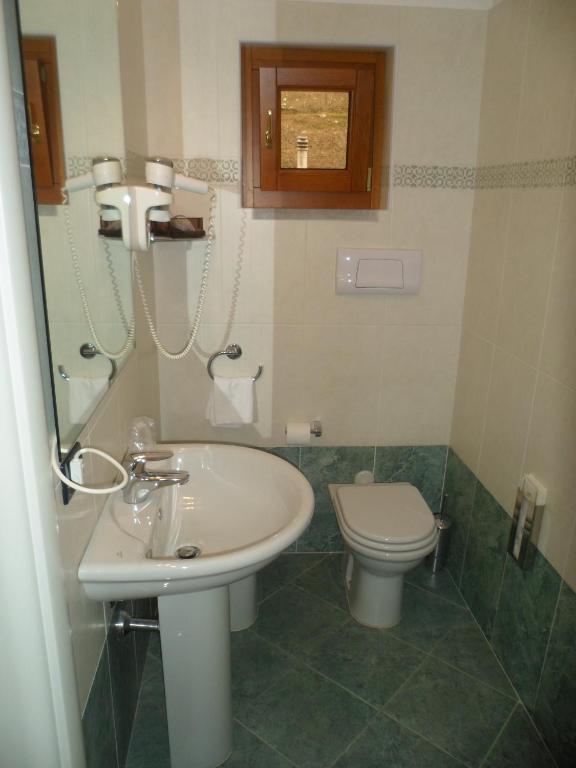 Hotel Fontana Santa Grumello del Monte Oda fotoğraf